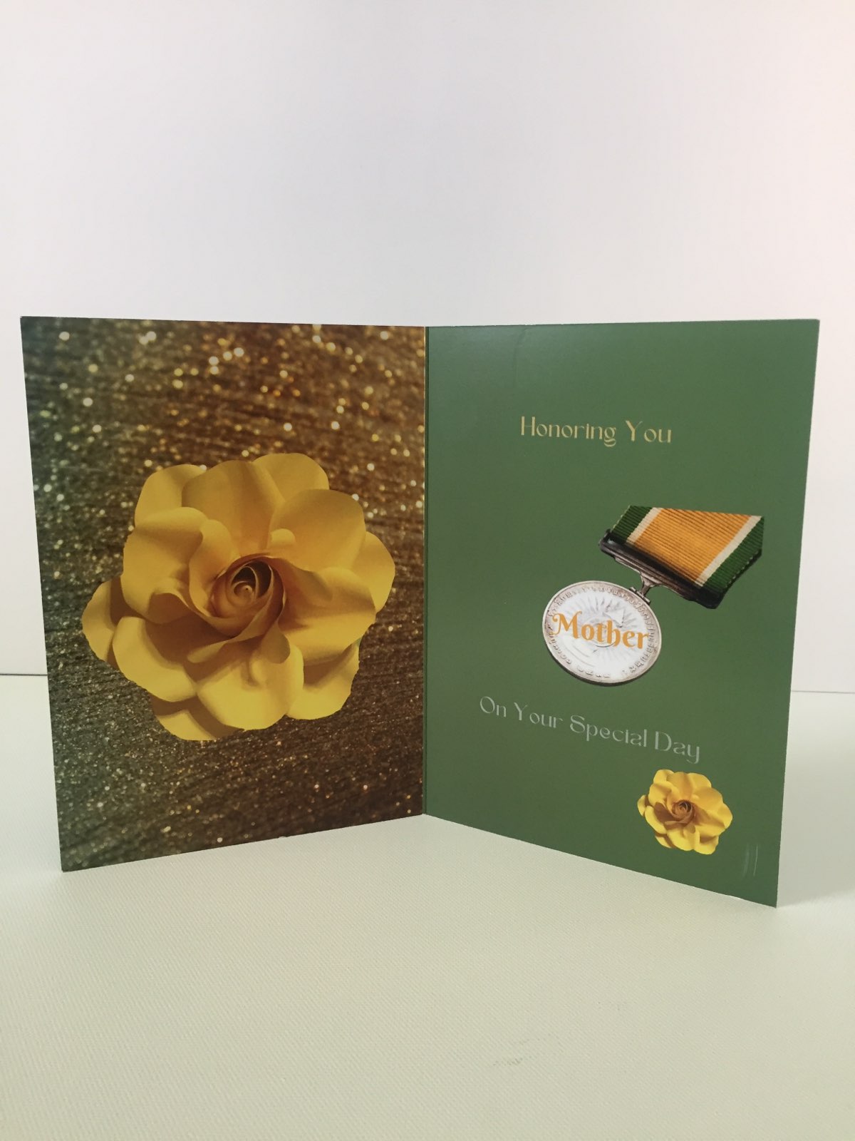 Happy Mother's Day Large Yellow Flower 5x7 Mother's Day Card.